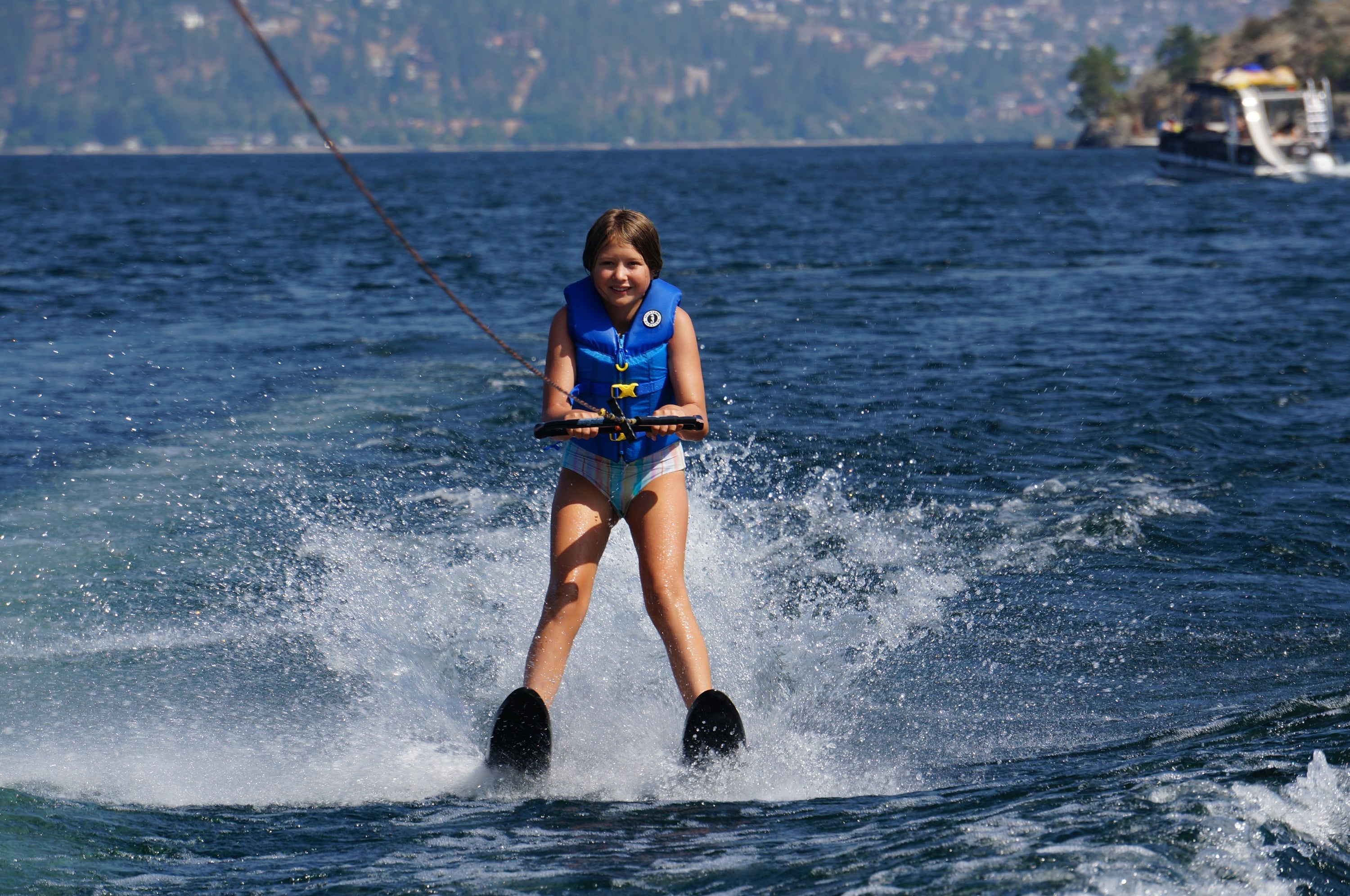 Choosing the Right PFD for Towable Watersports in Canada
