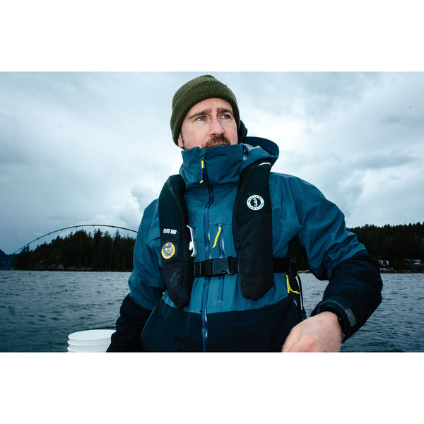 Elite 190 Lifestyle Image (Lifestyle-Black).jpg
