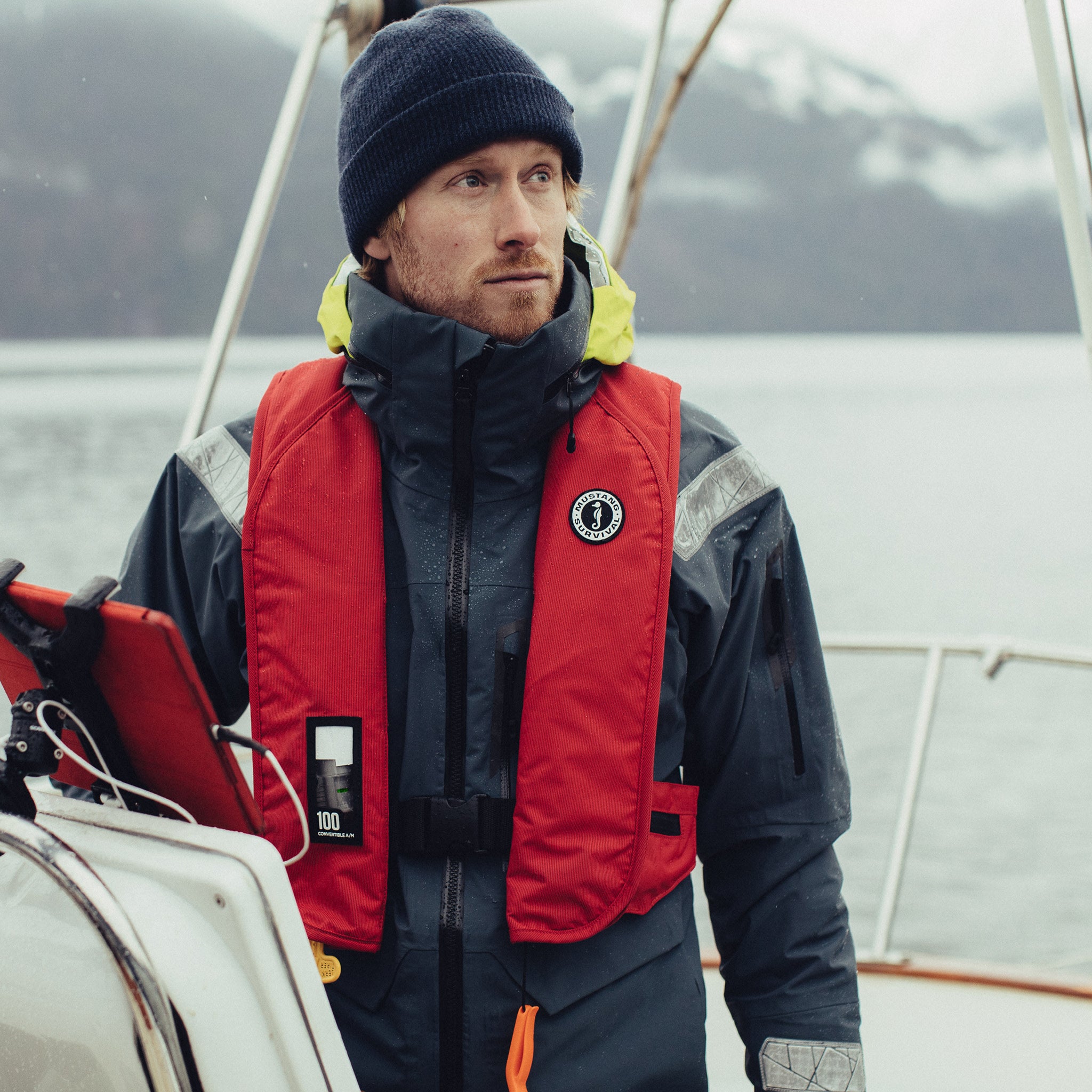 MD2040 MIT 100 Convertible A/M Inflatable PFD Red